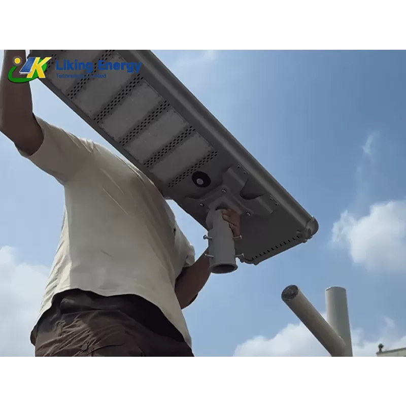 Solutions de réverbères solaires tout en un