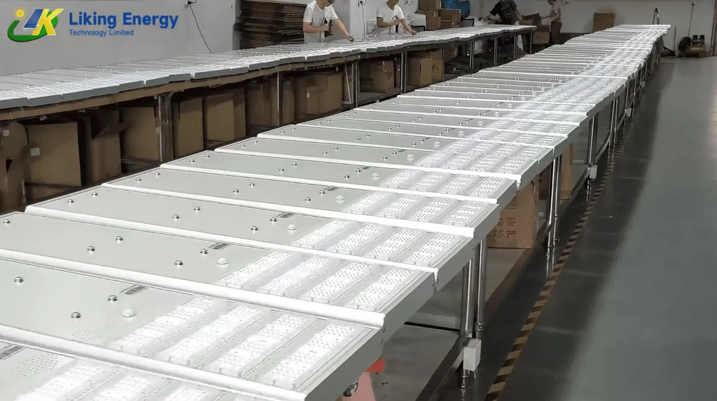 Liking-M60W réverbère solaire tout-en-un rentable